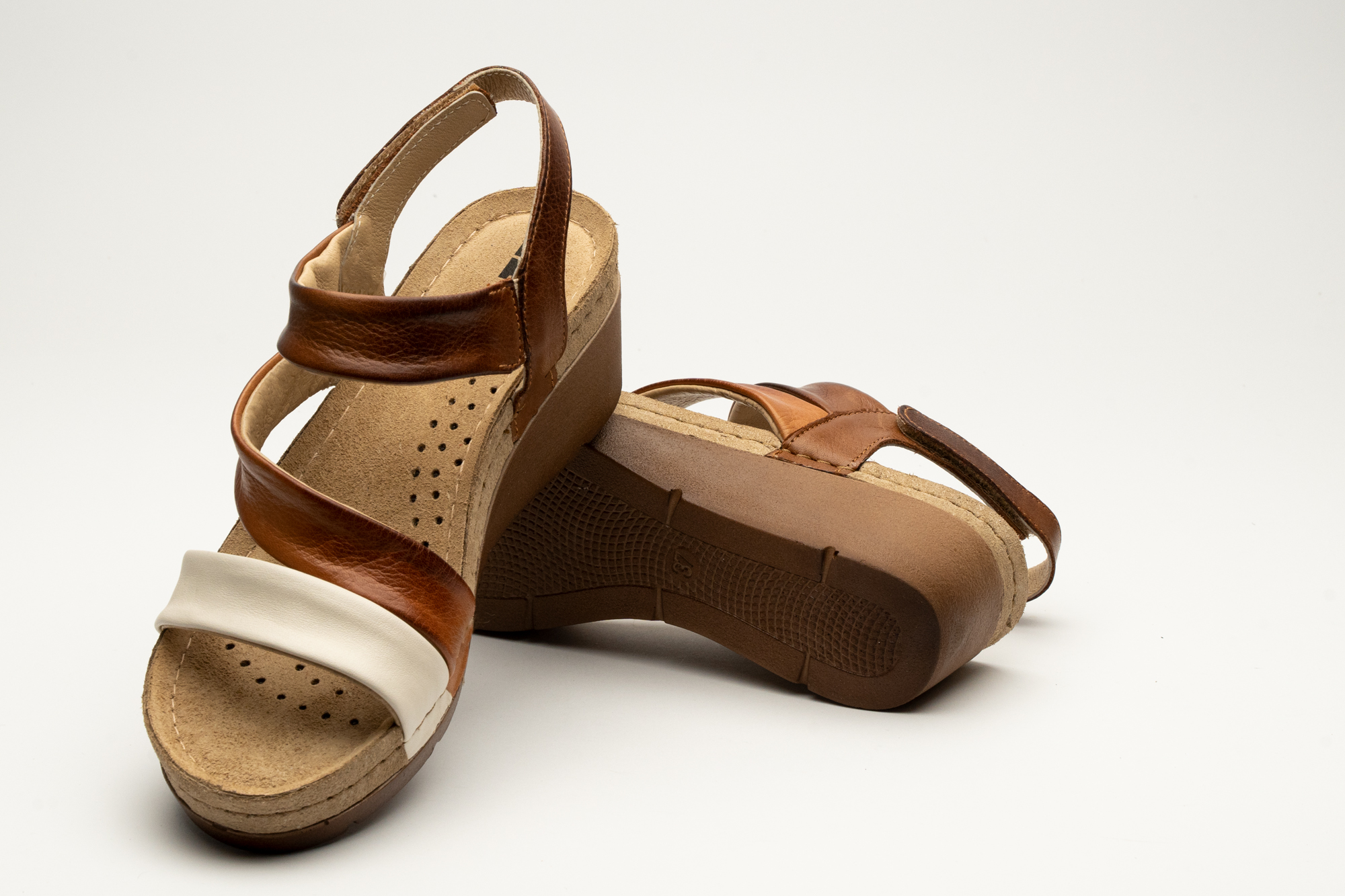 1020 Sofia1 Brown